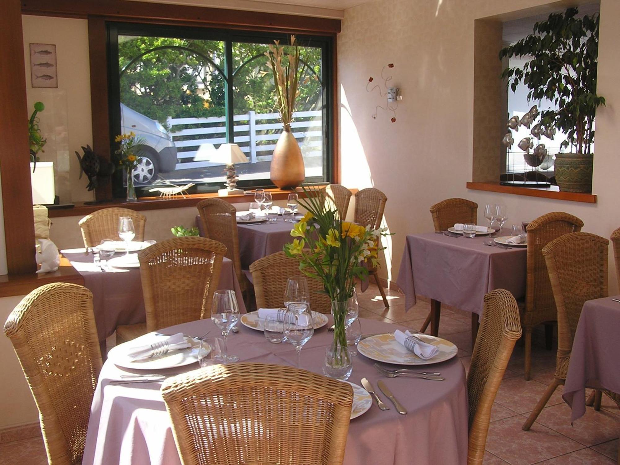 Les Ondines Hotel Saint-Guenole Luaran gambar